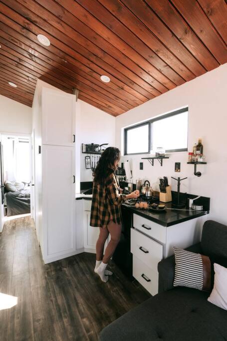 Grand Canyon Stargazing Off-Grid Tiny Home Valle Exteriör bild