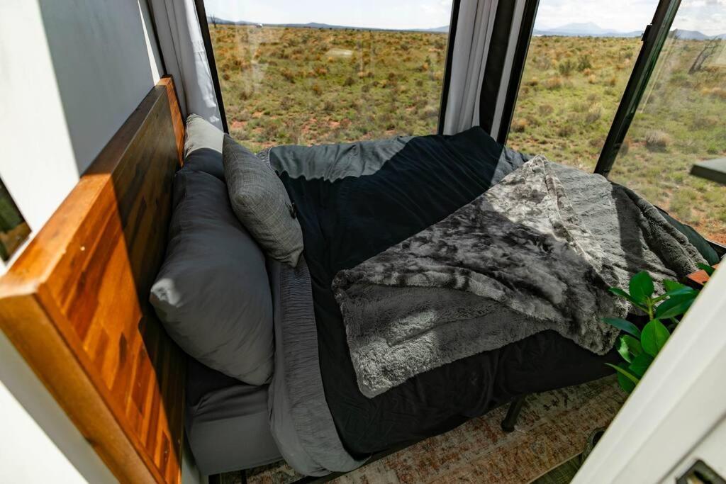 Grand Canyon Stargazing Off-Grid Tiny Home Valle Exteriör bild